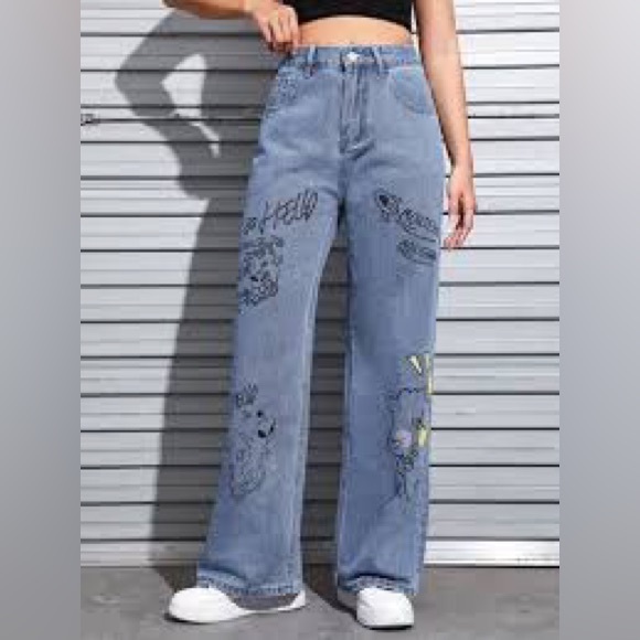 High-Waisted Graphic Detail
Pants - Light Wash, XS - Picture 4 of 4